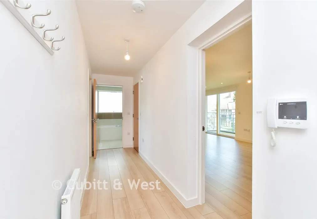 Entrance Hall - Roman Road, Hove, East Sussex - Wards of Kent