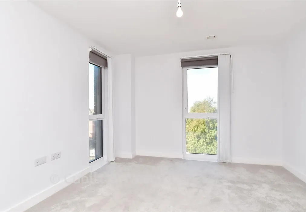 Bedroom 2 - Davigdor Road, Hove, East Sussex - Wards of Kent