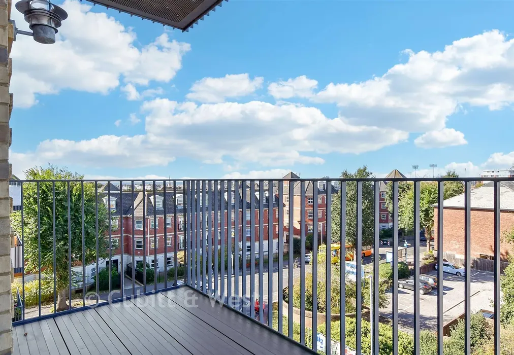 Balcony / Terrace - Davigdor Road, Hove, East Sussex - Wards of Kent