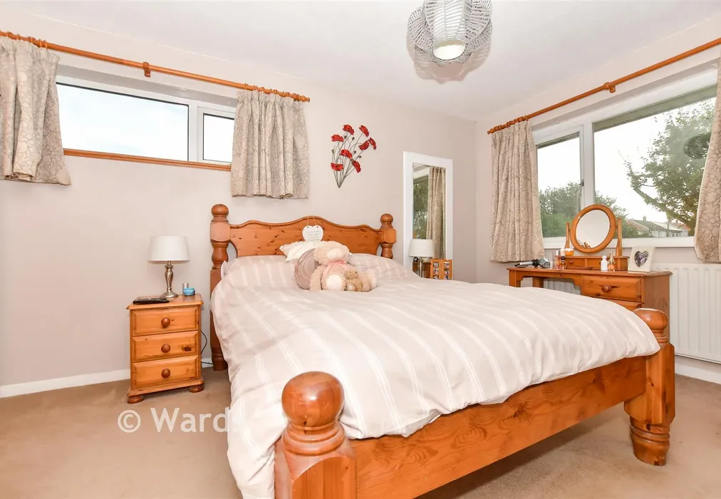 Bedroom 1 - St. Francis Close, Deal, Kent - Wards of Kent