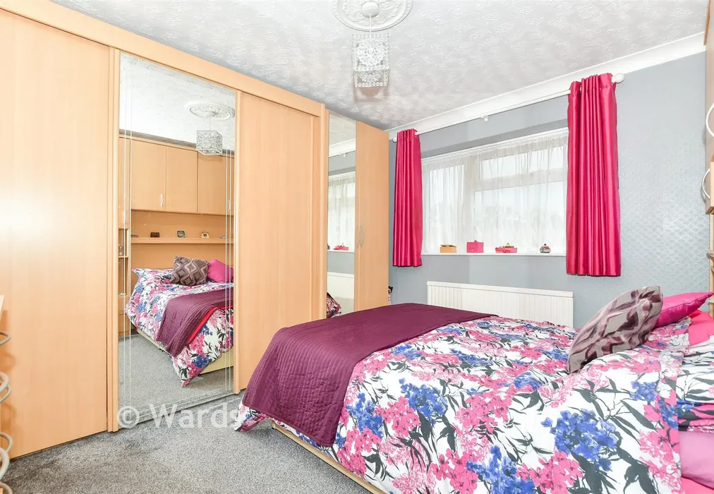 Bedroom 1 - Blackthorn Drive, Larkfield, Aylesford, Kent - Wards of Kent