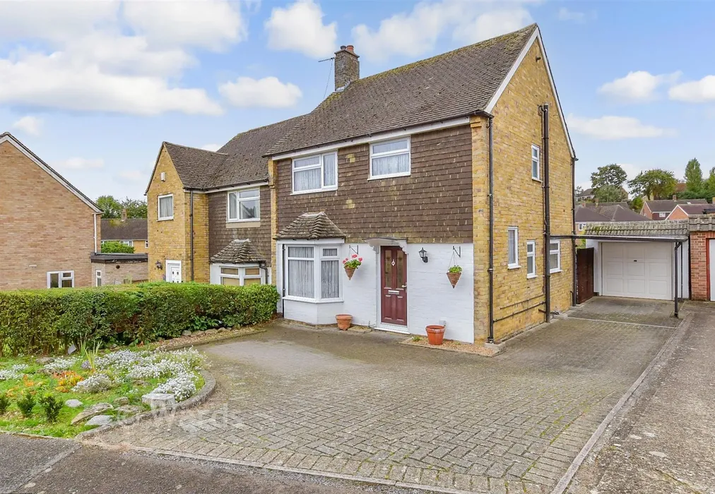 Front Elevation (Web) - Blackthorn Drive, Larkfield, Aylesford, Kent - Wards of Kent