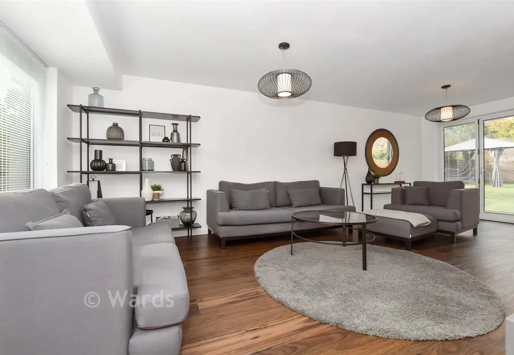 Lounge - Dover Road, Deal, Kent - Wards of Kent
