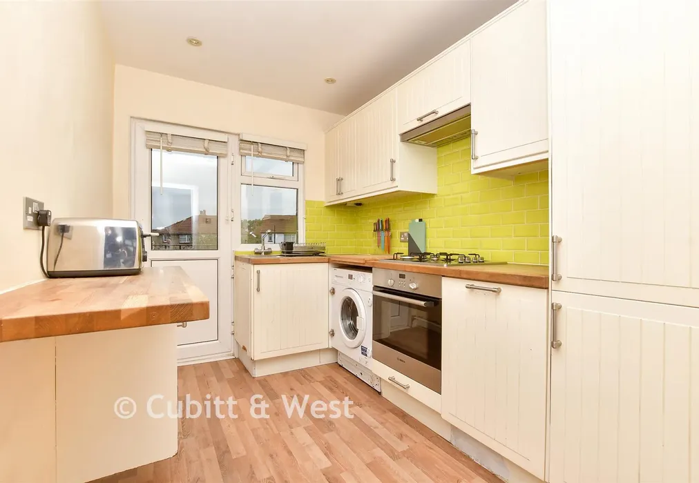 Kitchen - Paget Avenue, Sutton, Surrey - Wards of Kent
