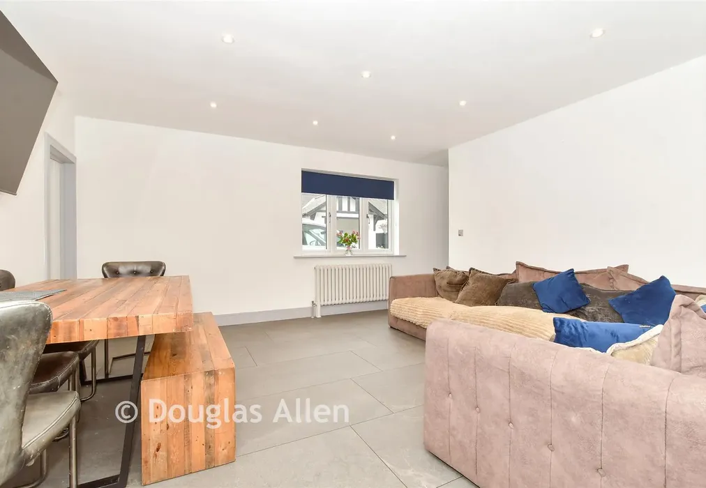 Lounge/Diner - Forest Road, Ilford, Essex - Wards of Kent