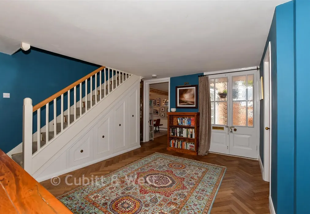 Entrance Hall - High Street, Dormansland, Surrey - Wards of Kent