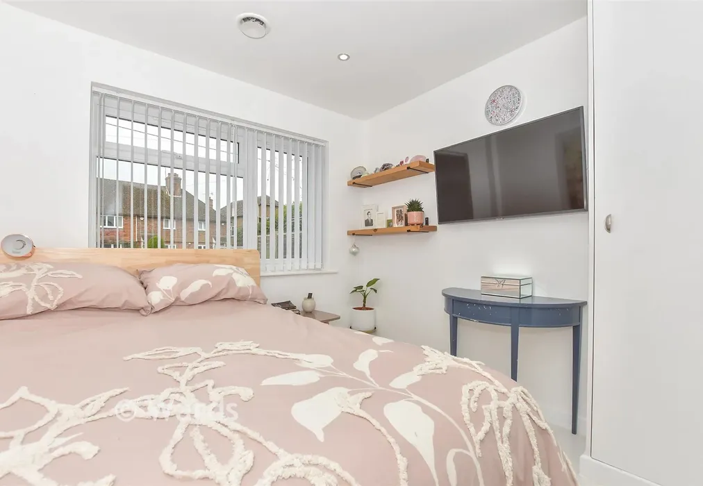 Bedroom 2 - The Street, Ulcombe, Maidstone, Kent - Wards of Kent