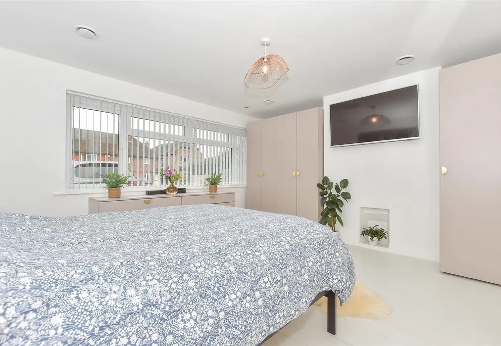 Bedroom 1 - The Street, Ulcombe, Maidstone, Kent - Wards of Kent