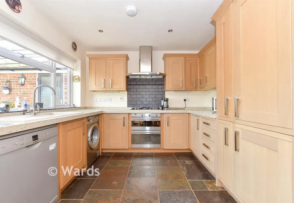 Kitchen/Diner - Clover Rise, Whitstable, Kent - Wards of Kent