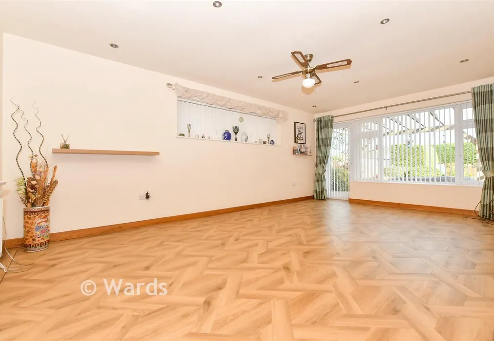 Lounge - Clover Rise, Whitstable, Kent - Wards of Kent