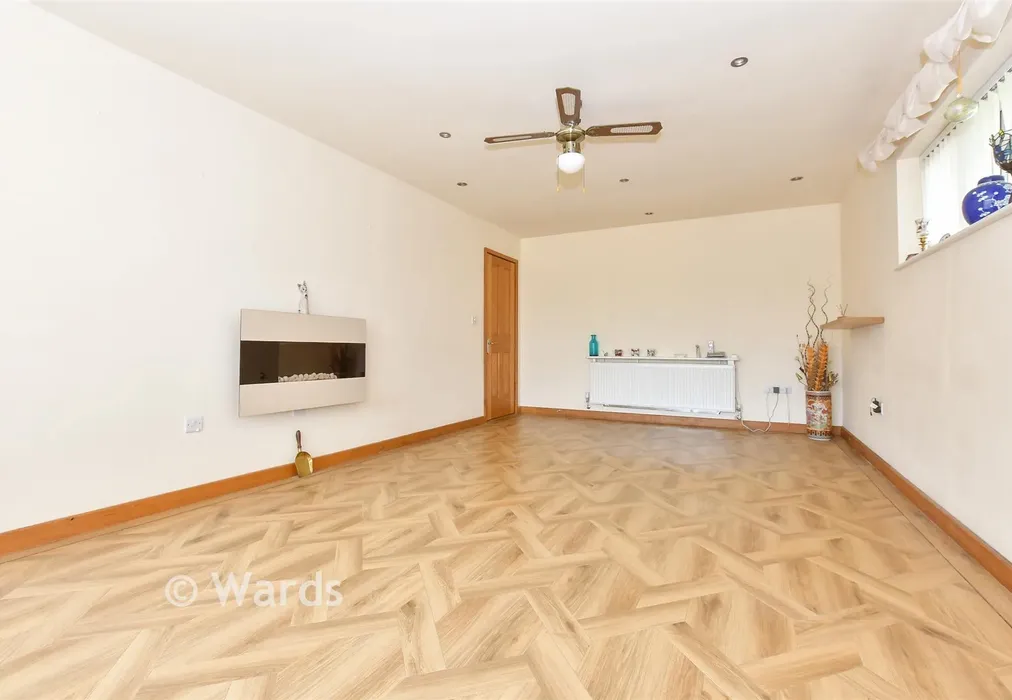Lounge - Clover Rise, Whitstable, Kent - Wards of Kent