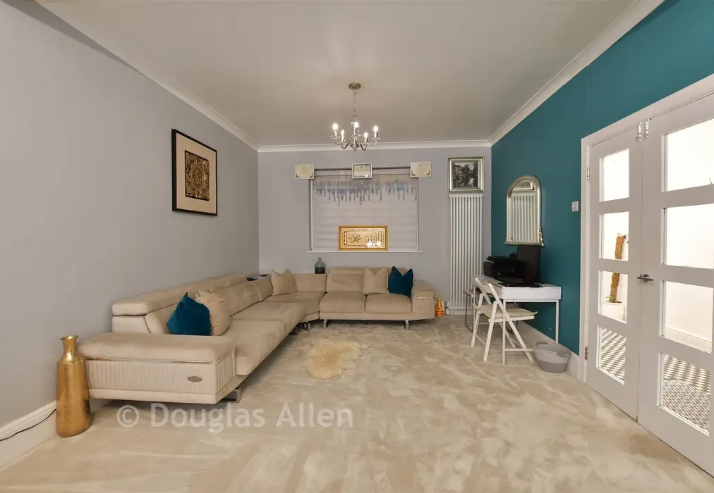 Lounge - Flempton Road, Leyton - Wards of Kent