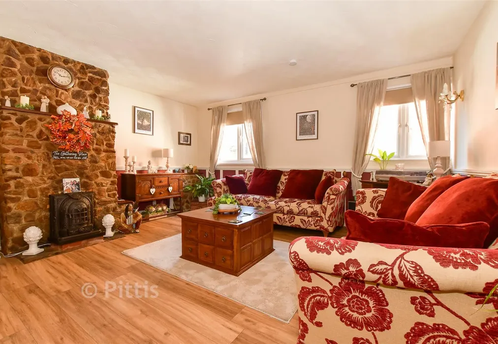 Lounge - School Green Road, Freshwater, Isle of Wight - Wards of Kent