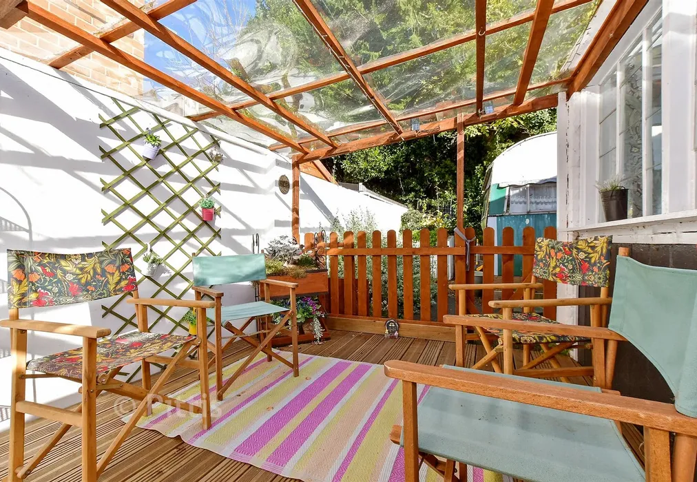 External Feature - School Green Road, Freshwater, Isle of Wight - Wards of Kent