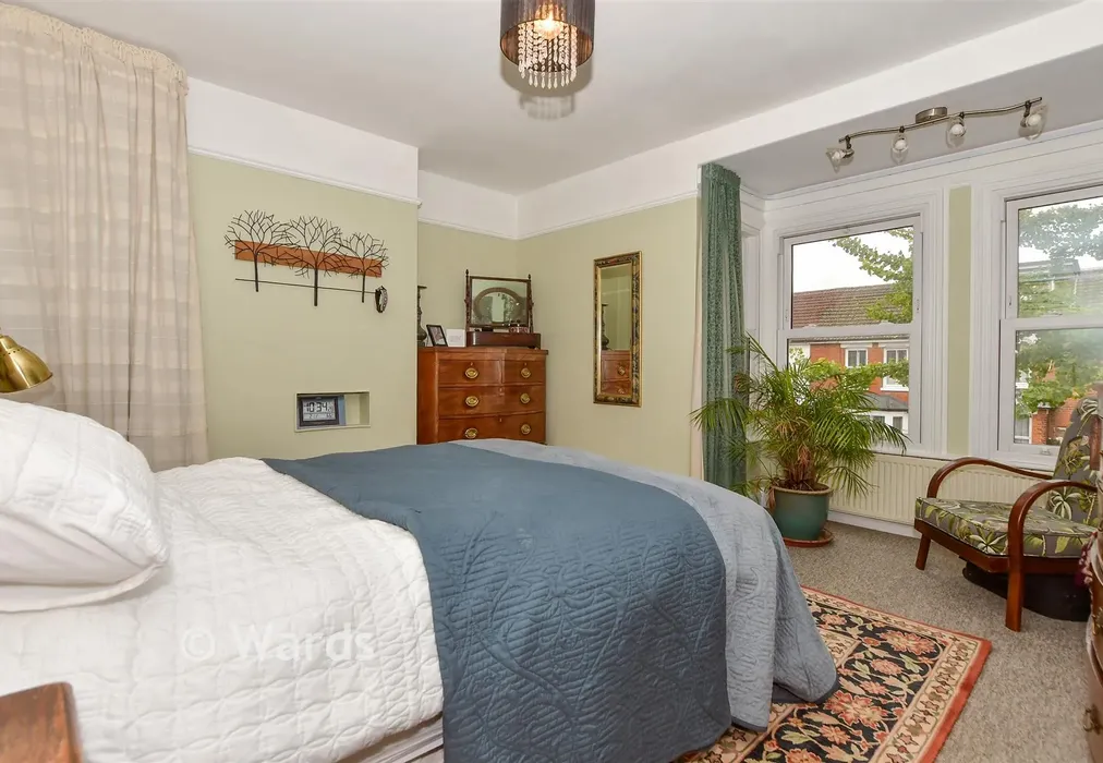 Bedroom 1 - St. Philip's Avenue, Maidstone, Kent - Wards of Kent