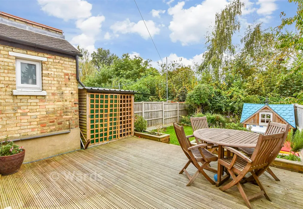 Rear Garden - St. Philip's Avenue, Maidstone, Kent - Wards of Kent