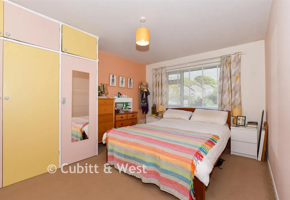Bedroom 1 - Brentwood Road, Brighton, East Sussex - Wards of Kent