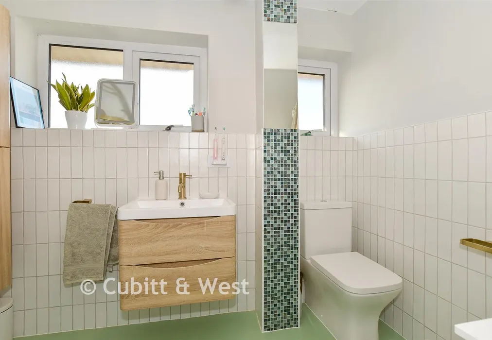 Shower Room - Brentwood Road, Brighton, East Sussex - Wards of Kent