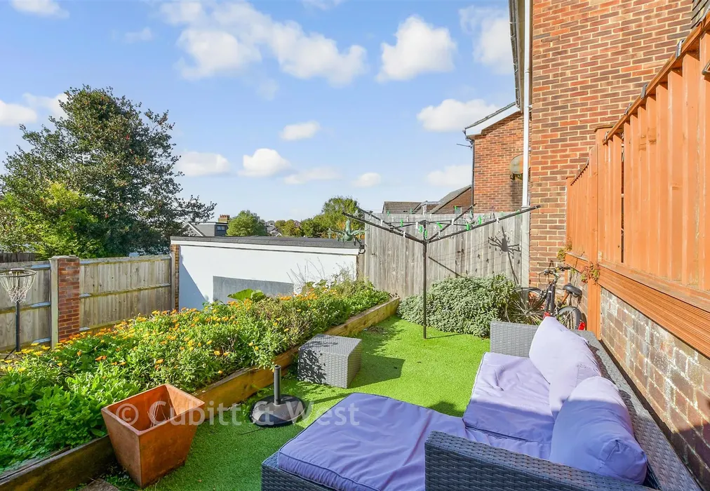 Rear Garden - Brentwood Road, Brighton, East Sussex - Wards of Kent