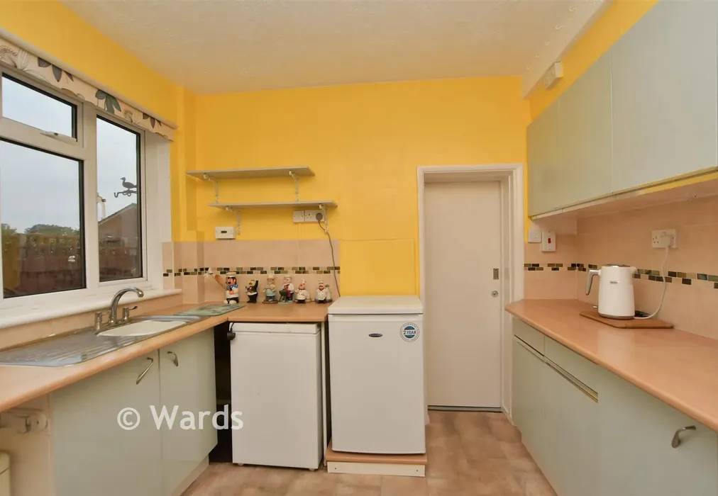Kitchen - Wises Lane, Sittingbourne, Kent - Wards of Kent