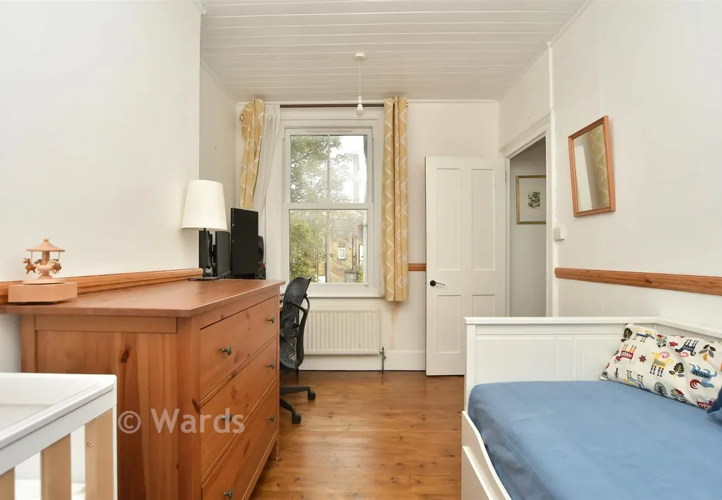 Bedroom 2 - Rochester Avenue, Rochester, Medway - Wards of Kent