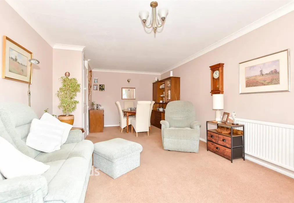 Lounge/Diner - Nursery Fields, Hythe, Kent - Wards of Kent