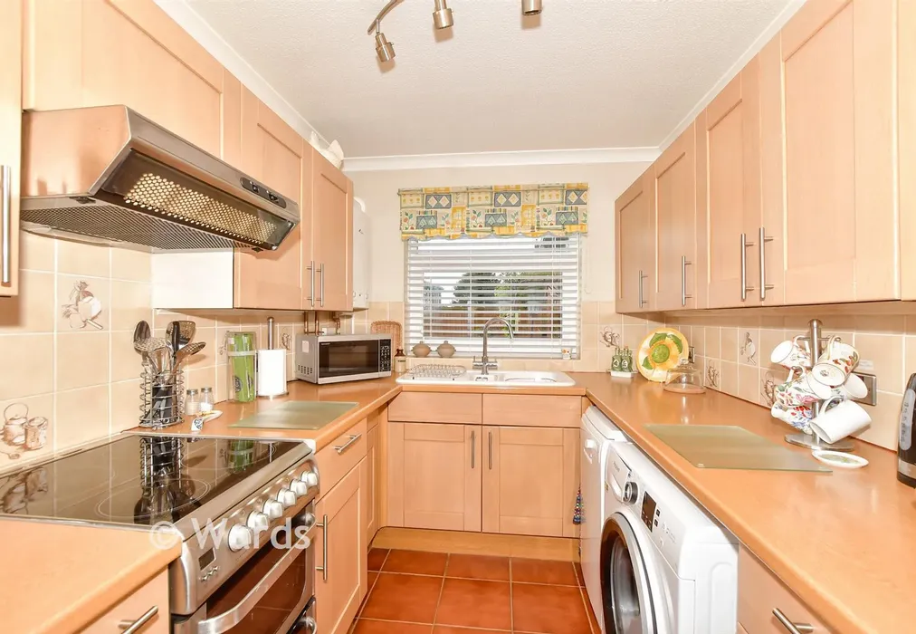 Kitchen - Nursery Fields, Hythe, Kent - Wards of Kent