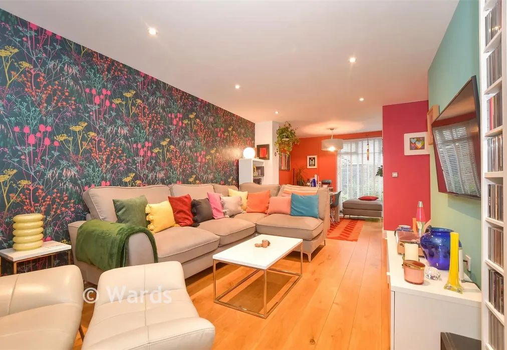 Lounge - Laxton Walk, Kings Hill, West Malling, Kent - Wards of Kent