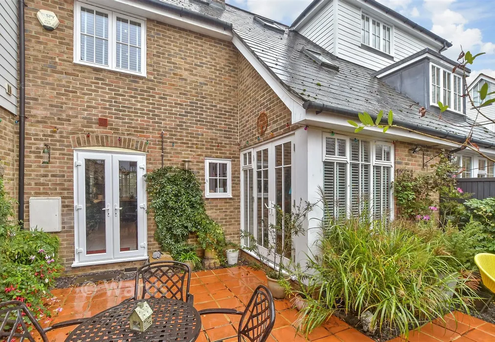 Rear Elevation - Laxton Walk, Kings Hill, West Malling, Kent - Wards of Kent