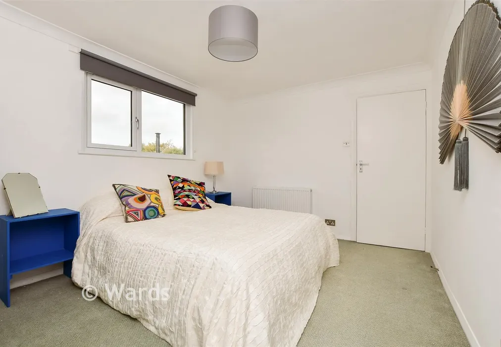 Bedroom 1 - Cornwallis Gardens, Broadstairs, Kent - Wards of Kent