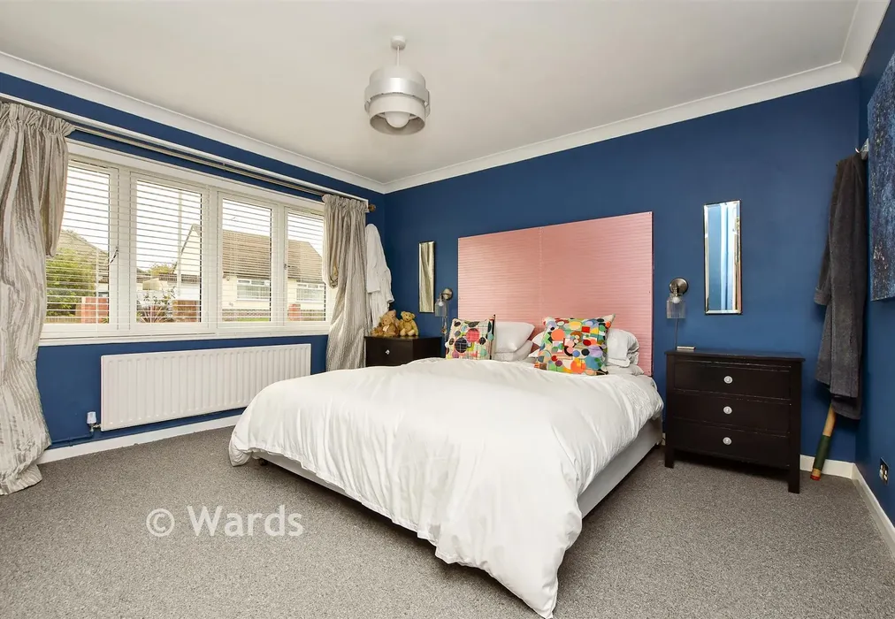Bedroom 2 - Cornwallis Gardens, Broadstairs, Kent - Wards of Kent