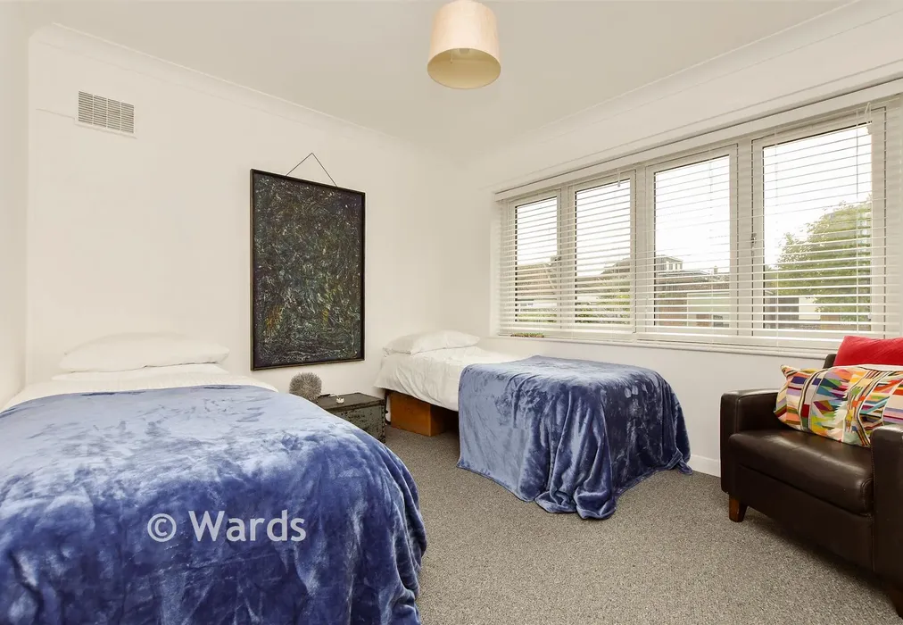 Bedroom 3 - Cornwallis Gardens, Broadstairs, Kent - Wards of Kent