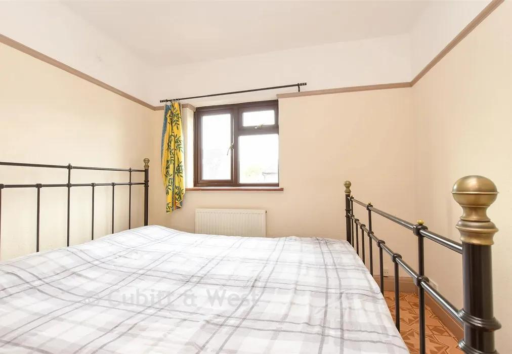 Bedroom 3 - Westlands Way, Oxted, Surrey - Wards of Kent