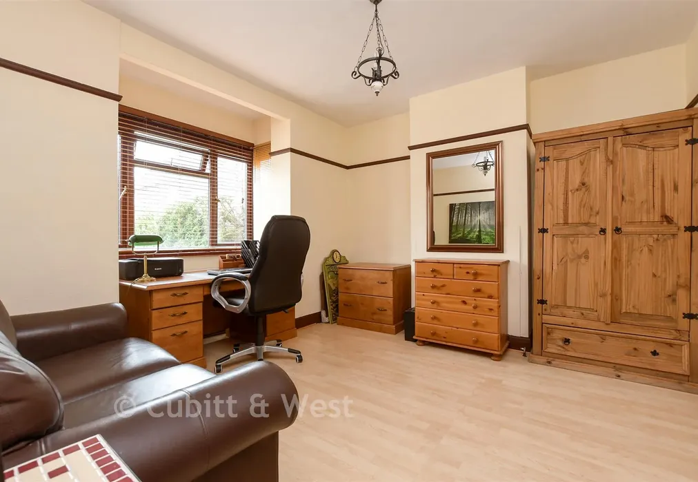 Family Room - Westlands Way, Oxted, Surrey - Wards of Kent