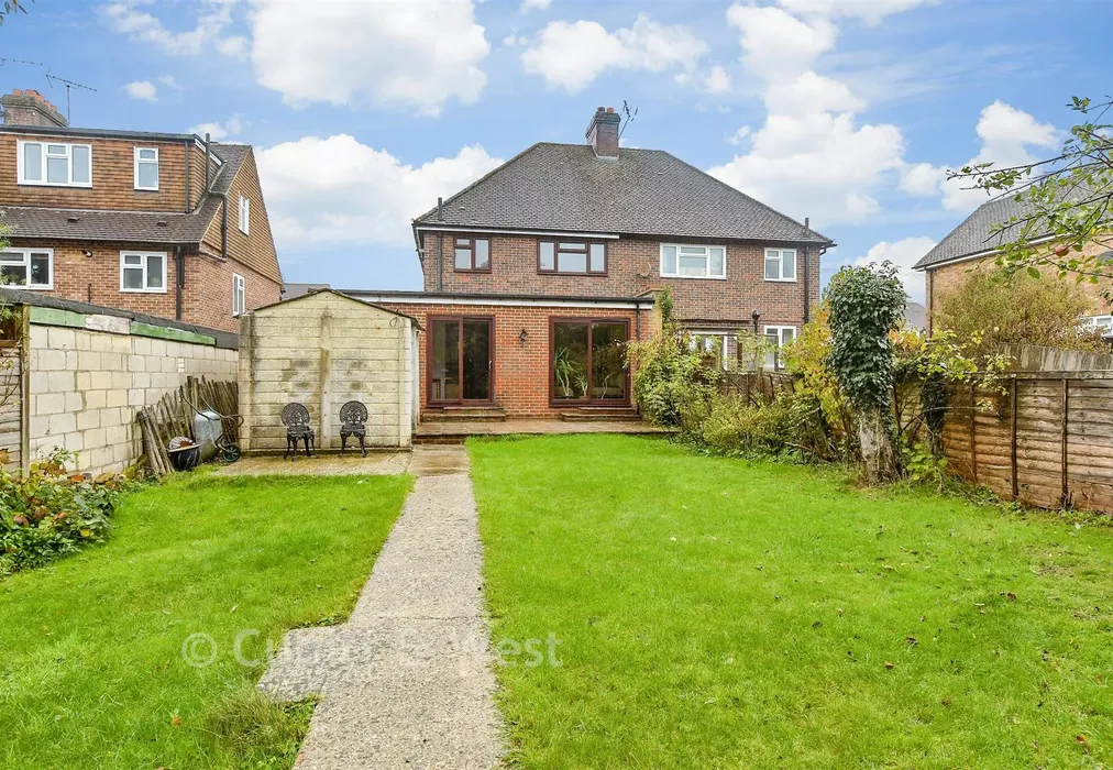 Rear Garden - Westlands Way, Oxted, Surrey - Wards of Kent