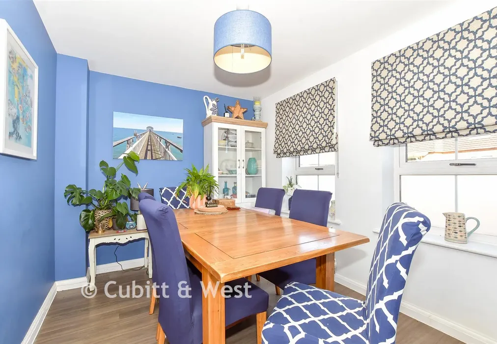 Dining Room - Orbit Gardens, Selsey, West Sussex - Wards of Kent