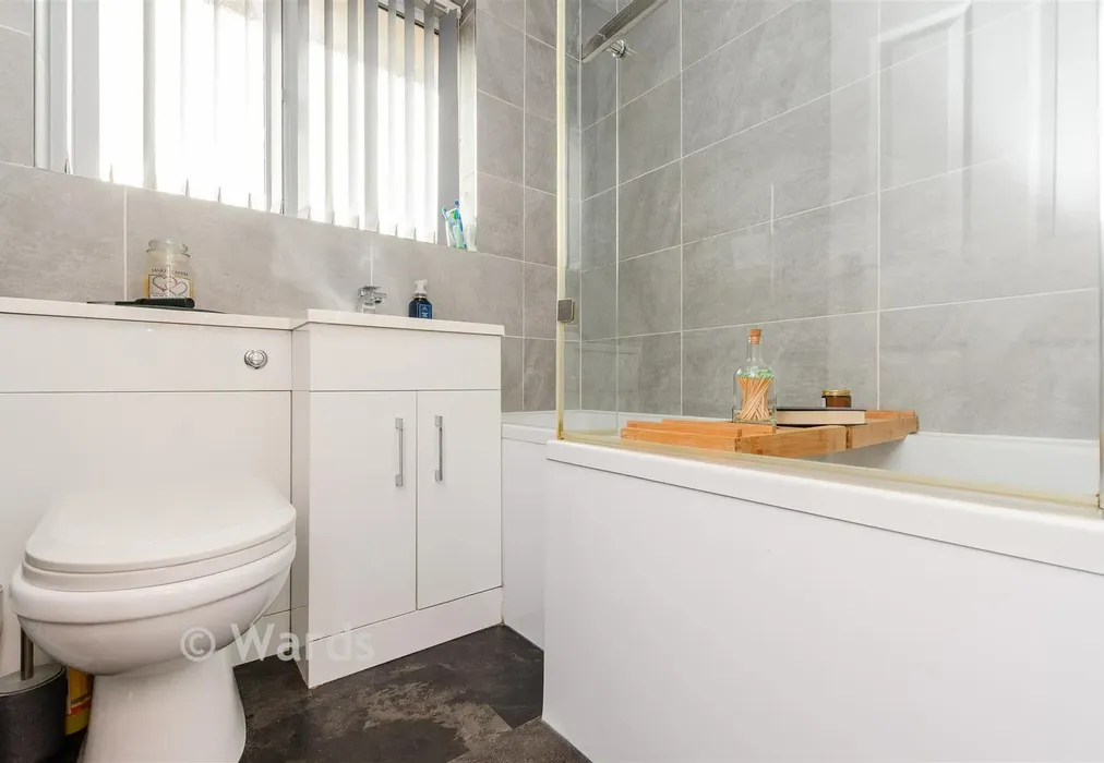 Bathroom - Valley Rise, Walderslade Woods, Chatham, Kent - Wards of Kent