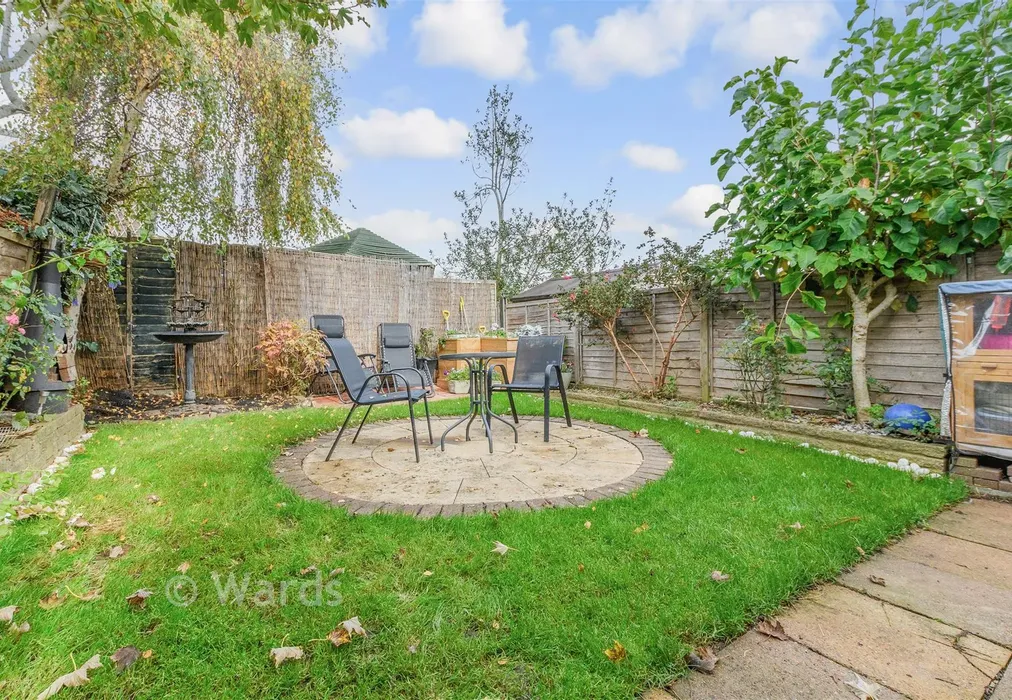 Rear Garden - Valley Rise, Walderslade Woods, Chatham, Kent - Wards of Kent