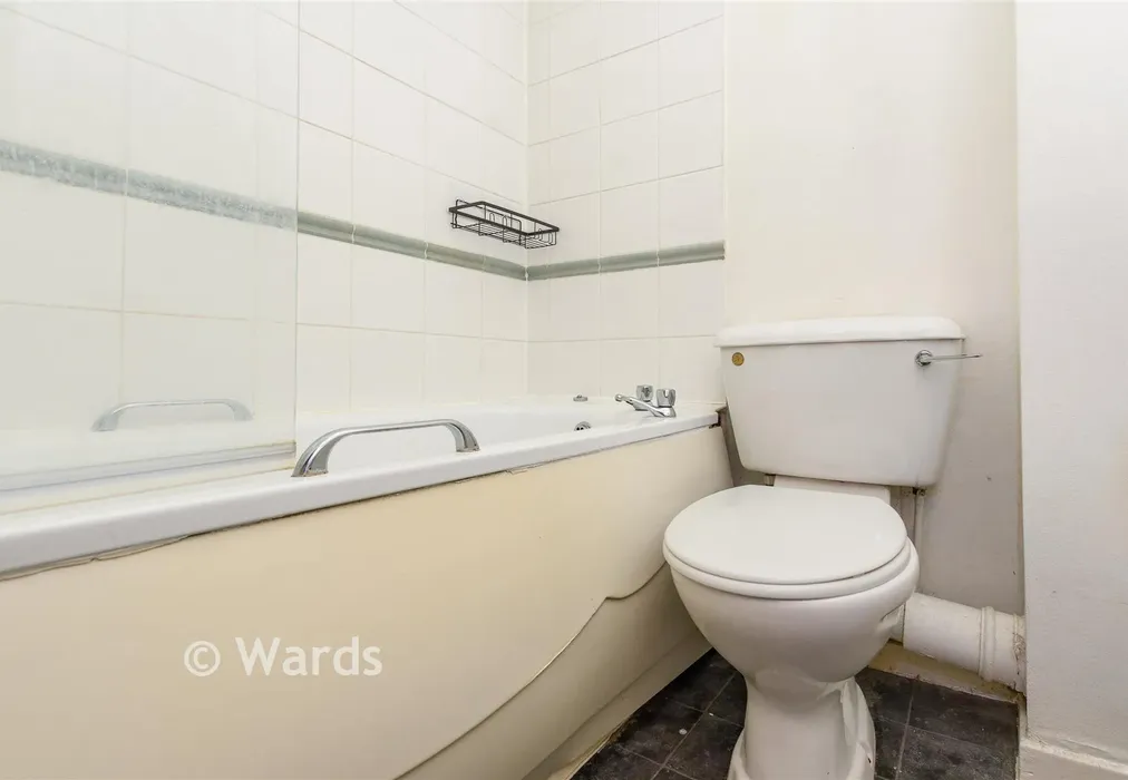 Bathroom - Seven Acres, New Ash Green, Longfield, Kent - Wards of Kent