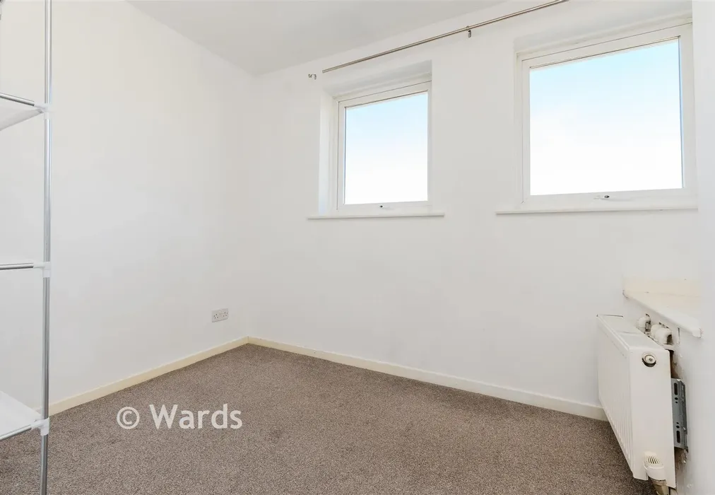 Bedroom 1 - Seven Acres, New Ash Green, Longfield, Kent - Wards of Kent