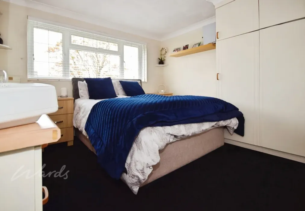 wainscott bed 1 - Wainscott Road Wainscott ME2 - Wards of Kent