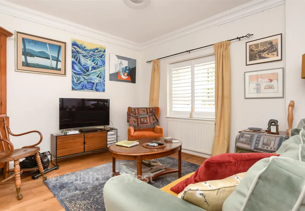 Living Room - Royal Earlswood Park, Redhill, Surrey - Wards of Kent