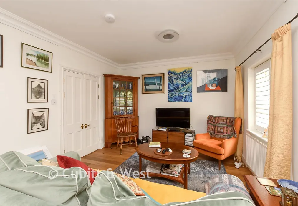 Living Room - Royal Earlswood Park, Redhill, Surrey - Wards of Kent