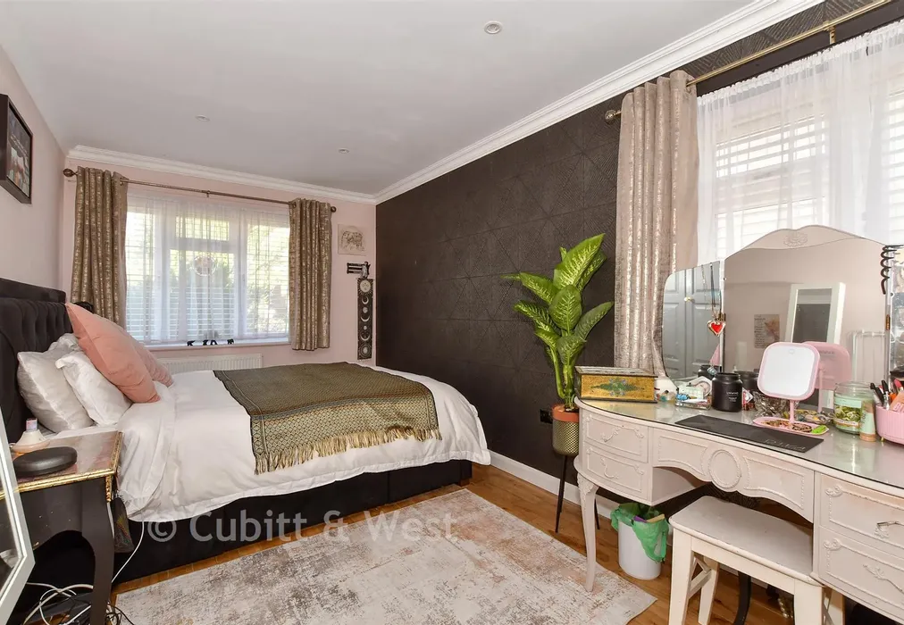 Bedroom 1 - Briarcroft Road, Woodingdean, Brighton, East Sussex - Wards of Kent