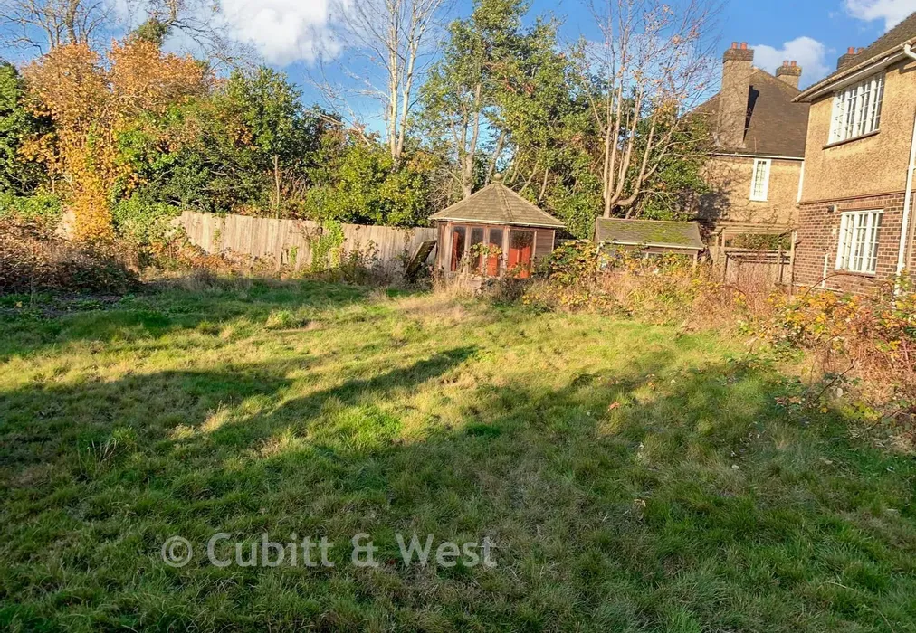 Garden - Ladbroke Road, Redhill, Surrey - Wards of Kent