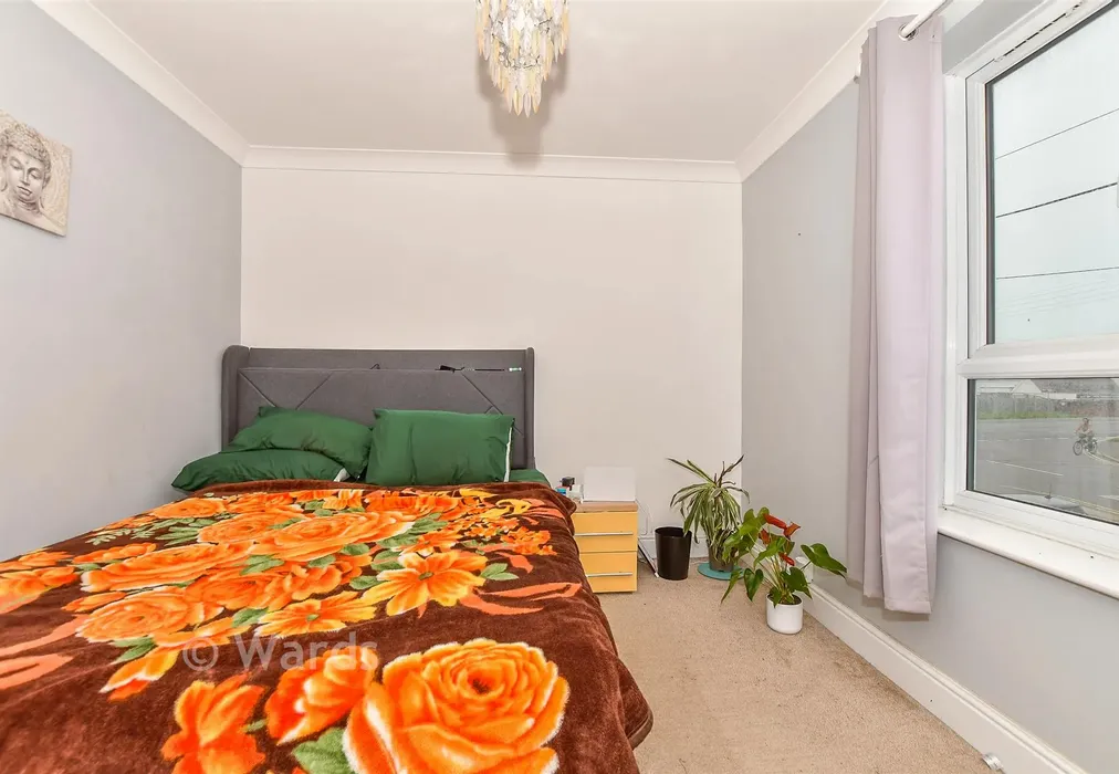 Bedroom 1 - Mountfield Road, New Romney, Kent - Wards of Kent