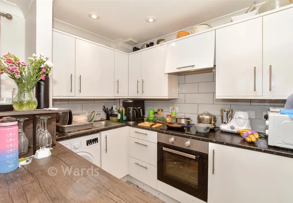Lounge/ Kitchen - Mountfield Road, New Romney, Kent - Wards of Kent