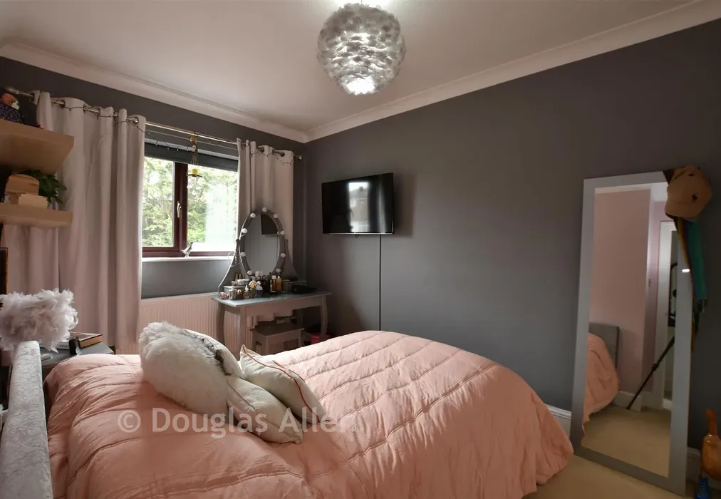 Bedroom 2 - Conifer Drive, Warley, Brentwood, Essex - Wards of Kent