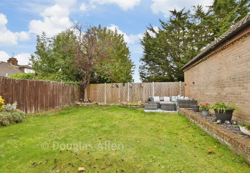 Rear Garden - Conifer Drive, Warley, Brentwood, Essex - Wards of Kent