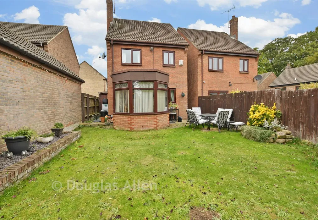 Rear Garden - Conifer Drive, Warley, Brentwood, Essex - Wards of Kent